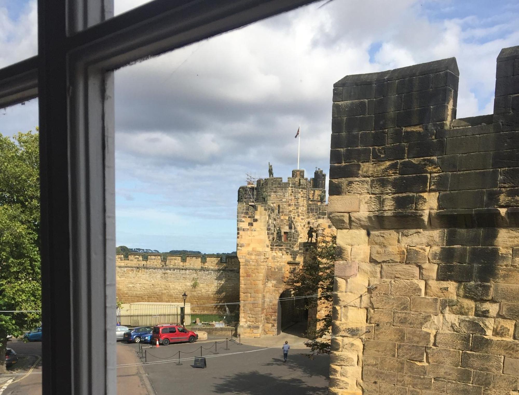 Castle Retreat - Luxury Apartment Opposite Alnwick Castle Exterior foto